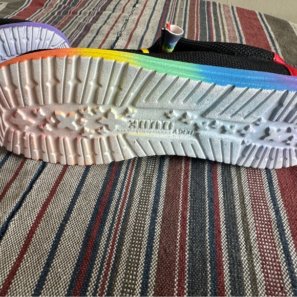 Hey Dude Pride Rainbow Wally Stretch Shoes - Men’s Size 10 New - Picture 7 of 11